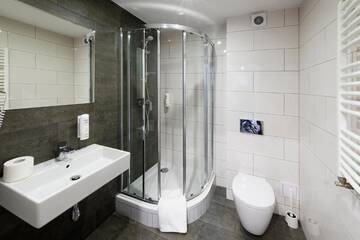 Фото номера Классический трехместный номер Апарт-отели Apartamenty Turek г. Турек 9